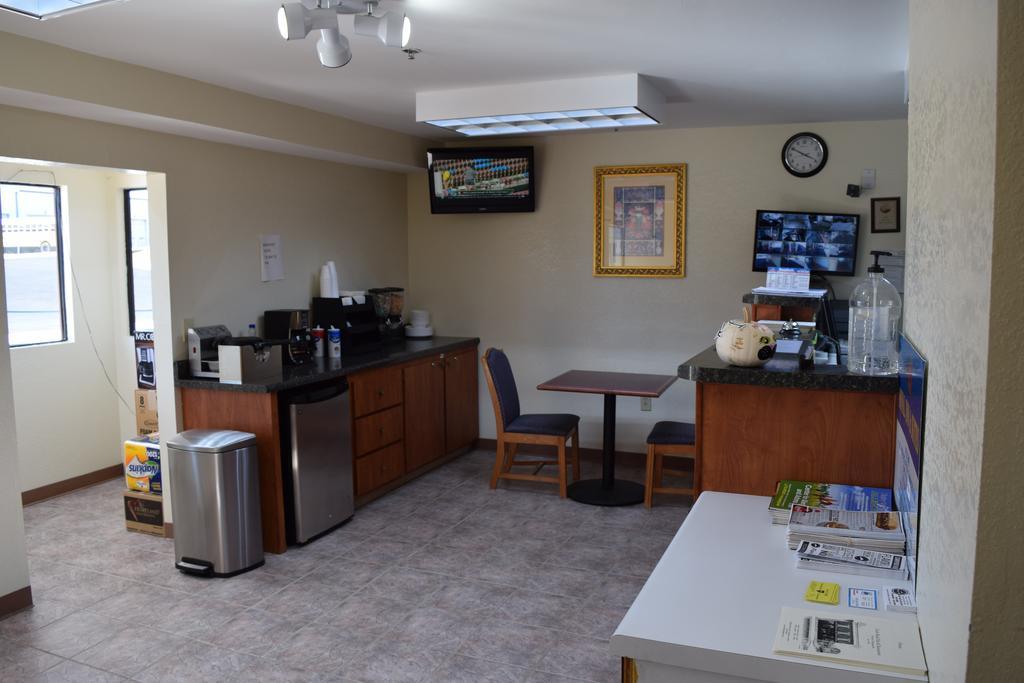 Royal Inn & Suites ดักลาสวิลล์ ภายนอก รูปภาพ