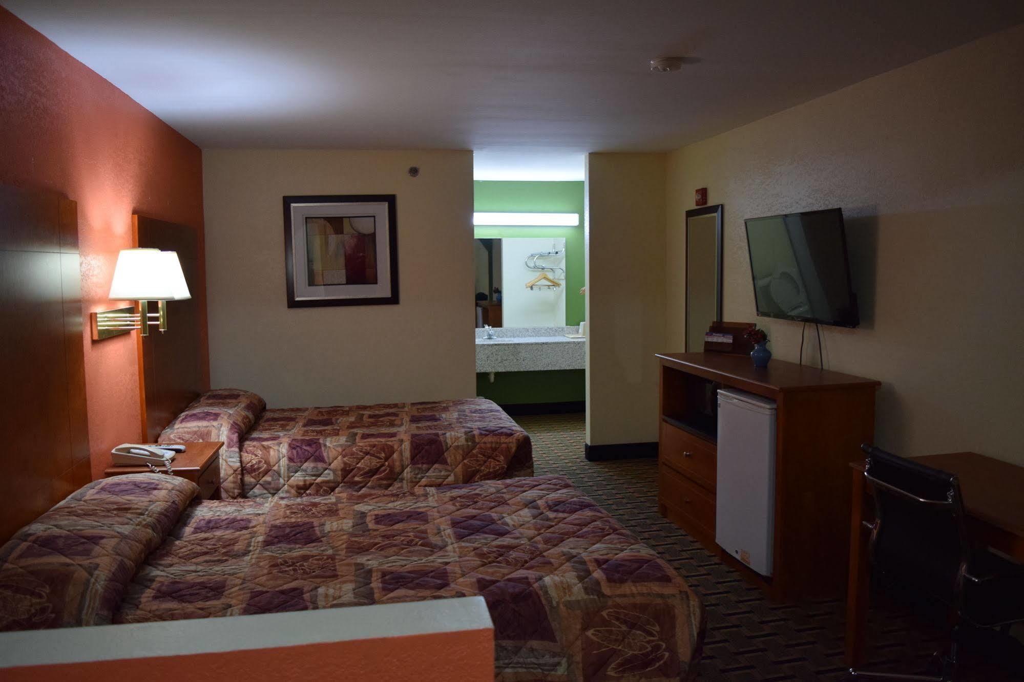 Royal Inn & Suites ดักลาสวิลล์ ภายนอก รูปภาพ