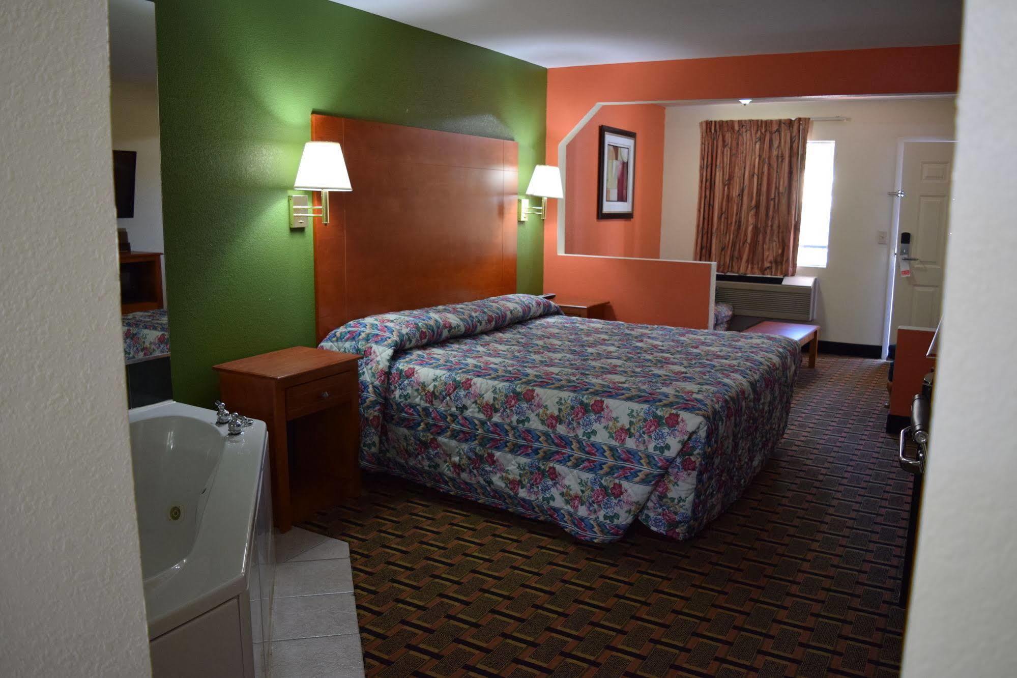 Royal Inn & Suites ดักลาสวิลล์ ภายนอก รูปภาพ