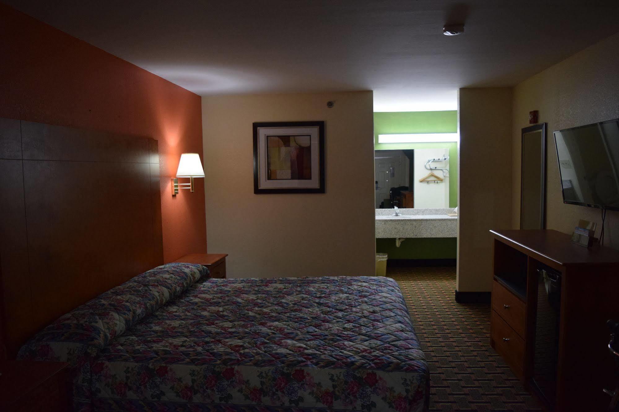 Royal Inn & Suites ดักลาสวิลล์ ภายนอก รูปภาพ