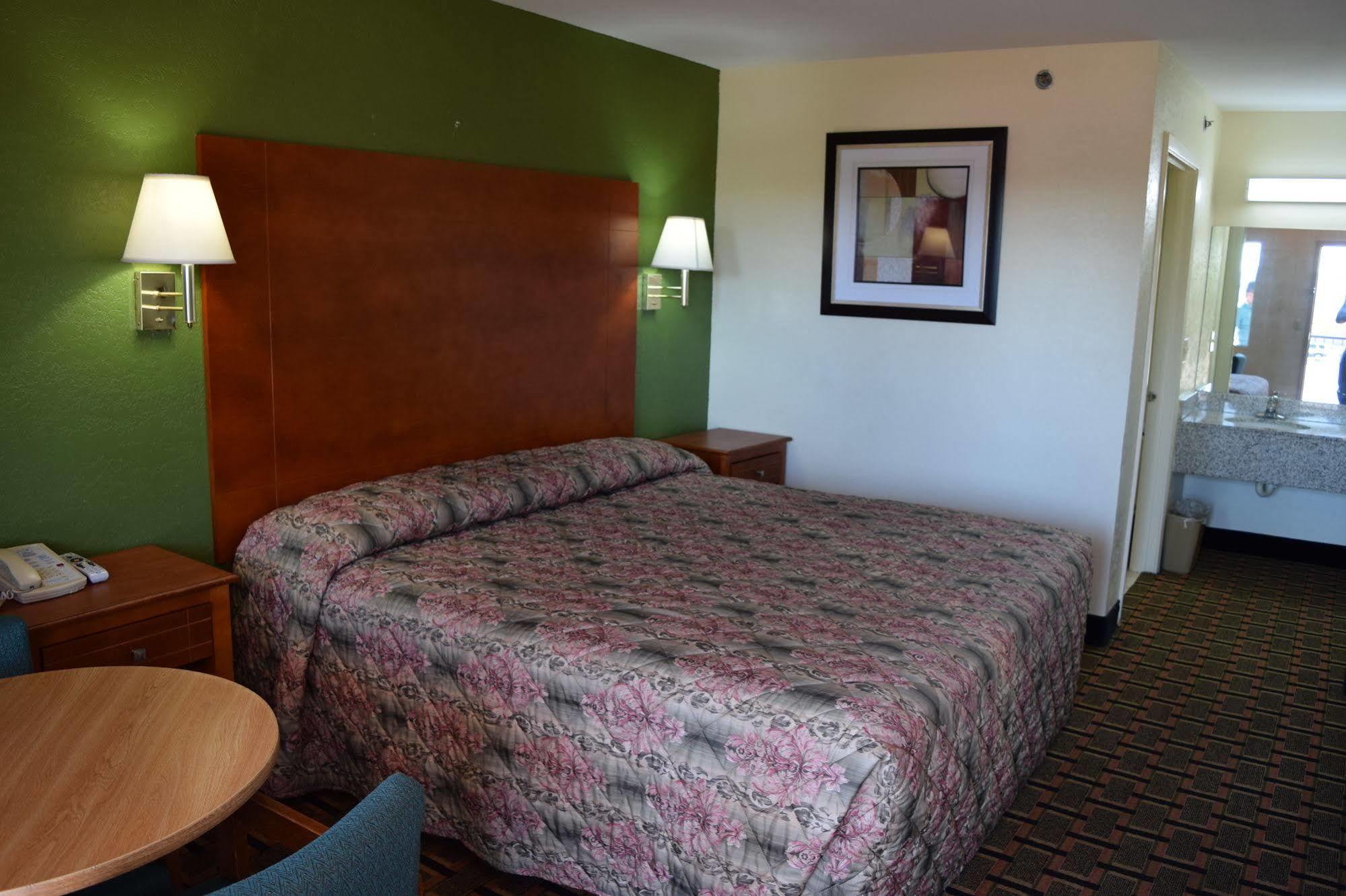 Royal Inn & Suites ดักลาสวิลล์ ภายนอก รูปภาพ