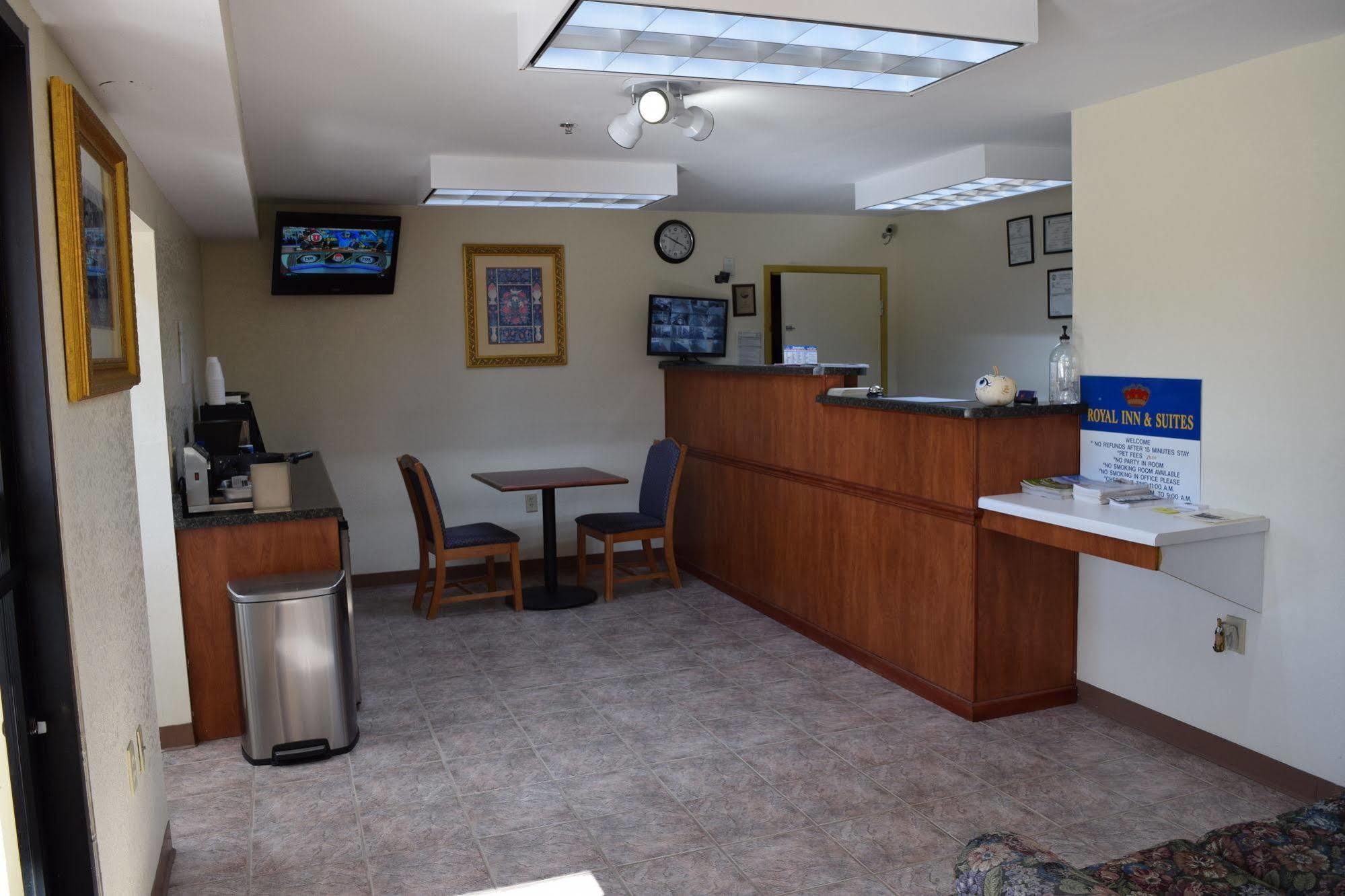 Royal Inn & Suites ดักลาสวิลล์ ภายนอก รูปภาพ